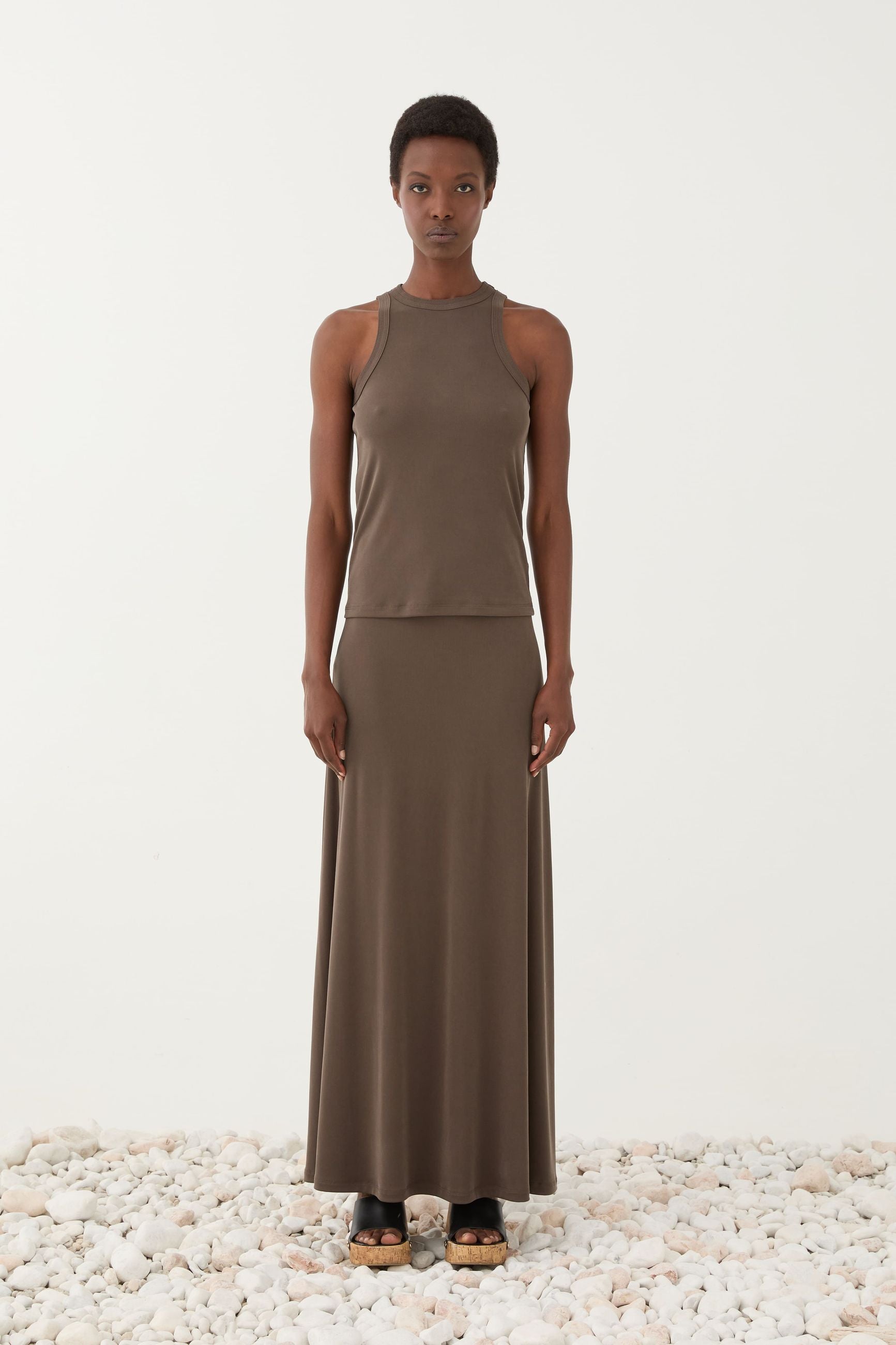 ss260072 - top - ELEH