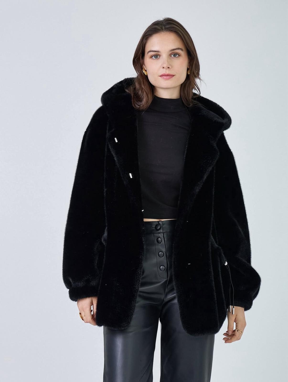 SELENA - pelliccia - GIOVANNI PARIS