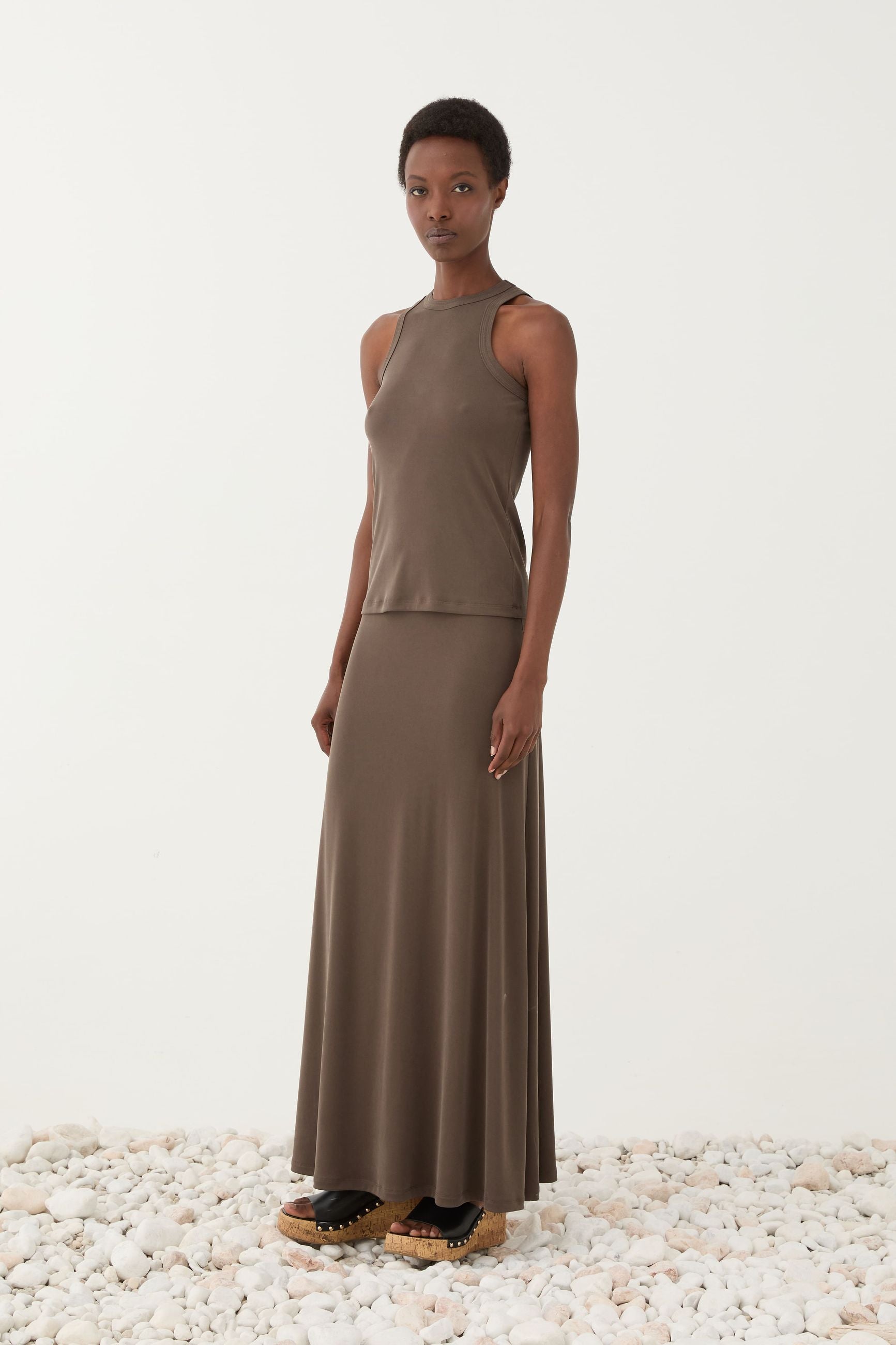 ss260072 - top - ELEH