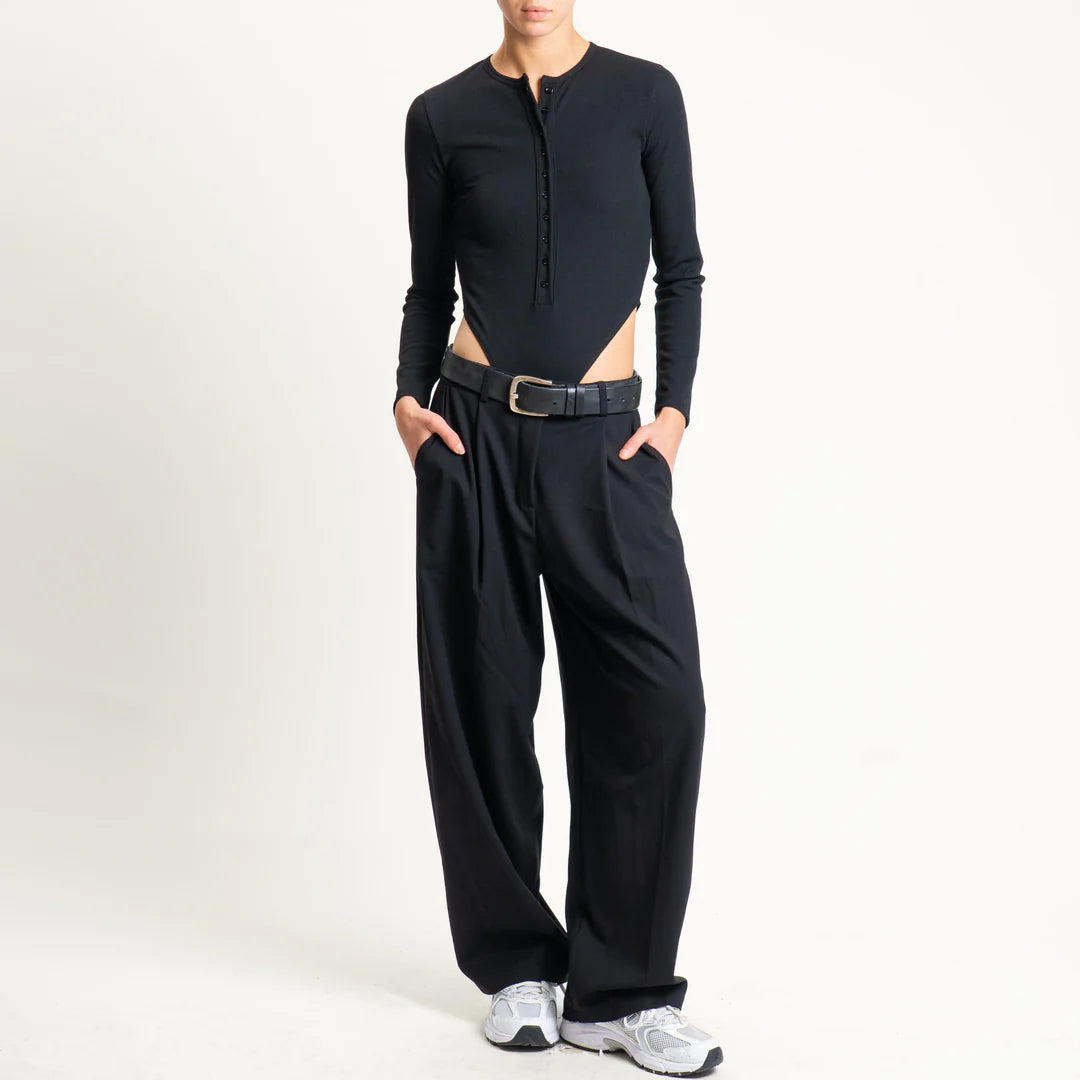 uf0093 - body - VICOLO